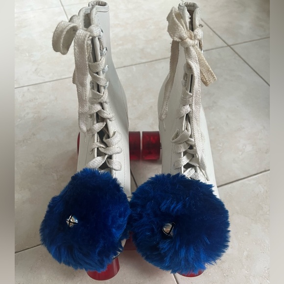 CHICAGO 1970s vintage roller skates with pompoms - Picture 2 of 5